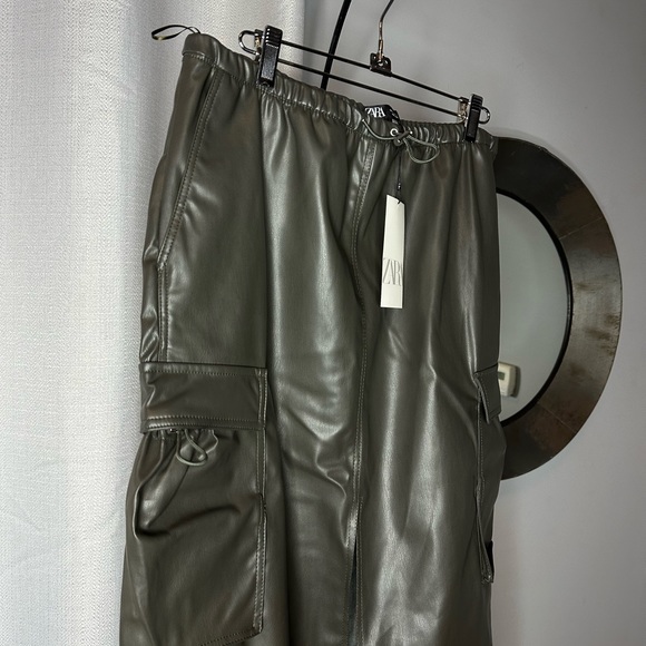 NWT Zara Woman Faux Leather Cargo Khaki Green Bloggers Fav Skirt Size S Small - Picture 10 of 14